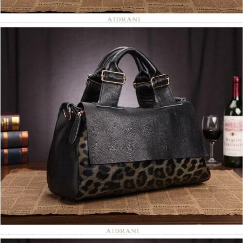 Large-capacity leather handbags 2021 new fashion leopard print handbag soft leather ladies shoulder bag messenger bag pillow bag
