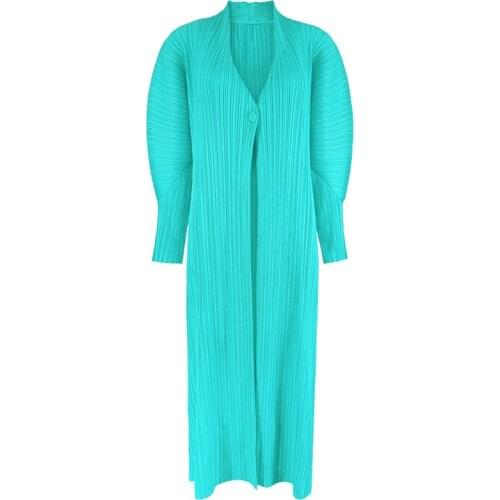 2021 Spring/Summer Miyake Pleated Trench Coat One Button Bat Sleeve Womens Long Jacket Designer Aesthetic Clothes