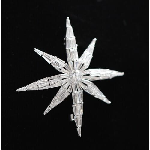 Designer Brooches for Women Leaf-Shaped Star Pearl Bead Crystal Sweater Coat Badges High Quality Pins for Lady Girls 2020