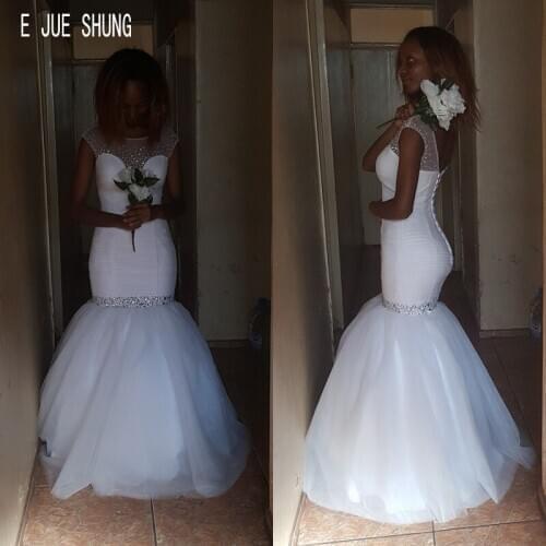 E JUE SHUNG White Gorgeous Mermaid Wedding Dresses O Neck Cap Sleeves Backless Crystal Vestido De Noiva African Wedding Gowns