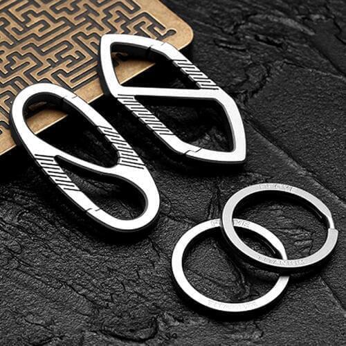 Men Woman Premium Car Key Chain Holder Lovers Super Lightweight Titanium Keychain Buckle Carbine Key Rings EDC Creative Gift
