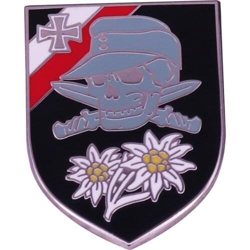 Mountain Hunter Skull noble white Edelweiss badge germany army crossed insignia