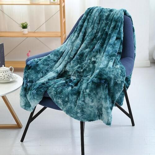 Throw Blanket Winter Velvet Luxurious Hypoallergenic for Bed Sofa Couch Super Soft Light Weight Cozy Warm Fluffy Plush Sheet