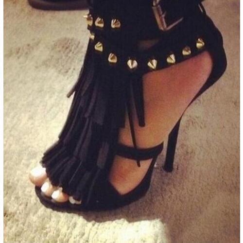New Design Women Fashion Open Toe Suede Leather Tassels Design Spike High Heel Sandals Ankle Strap Rivet Gladiator Sandals