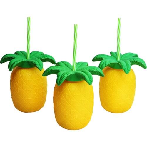 Factory Direct Wholesale and Retail Creative Disposable Pineapple bottle Plastic Belt Cover Shape bottle Milk Tea Bottle Juice