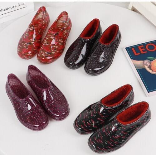Short barrel rain shoes ladies camouflage mens rubber shoes low kitchen drag rain boots women flat boots water shoes size 36-44