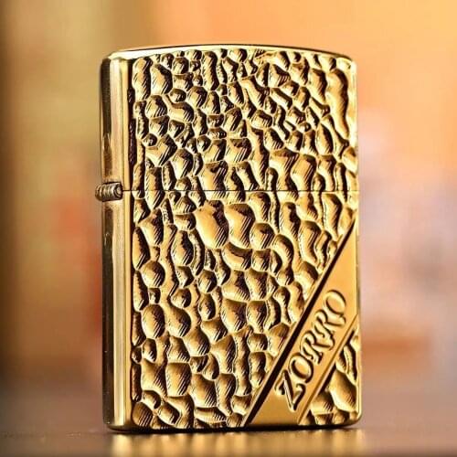 Zorro Kerosene Lighter Carved Golden Pure Copper Shell Retro Gasoline Grinding Wheel Windproof Classic Nostalgic Smoke Gift Case