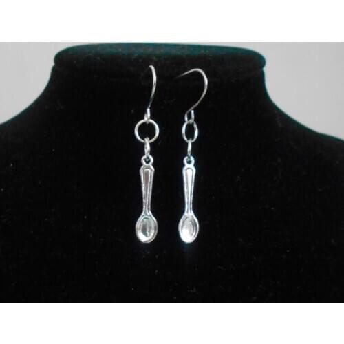 Jewelry New Earrings For Women 2017 New Accessories Wholesale Vintage Drop Earrings Metal Charm TOOLS