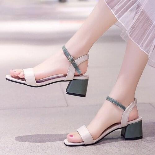 2021 New Shoes Women Leather Buckle Sandals Rubber Beach Sandals Pumps Women Shoes Low Heels Women Square Heel Summer Shoes