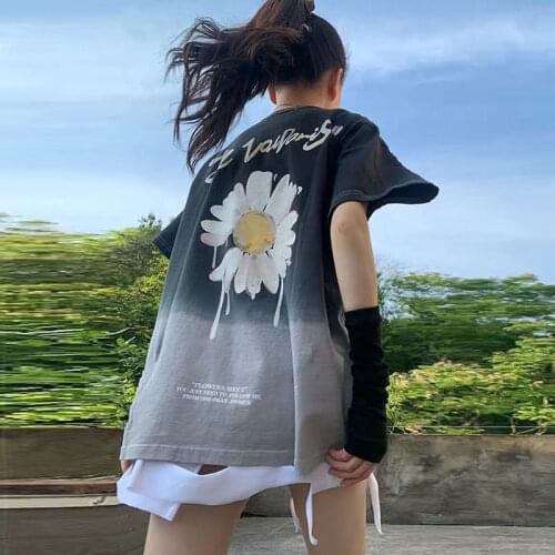 Harajuku Anime y2k Women Casual Loose Summer Clothing ins Short Sleeved Kawaii Gradient Color Little Daisy Oversized T-shirt Top