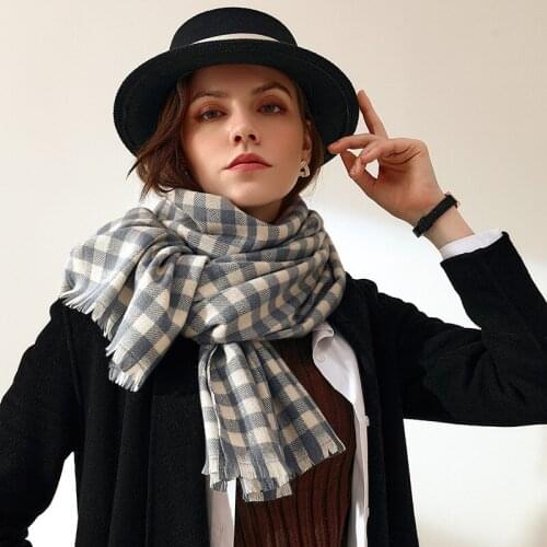 Luxury Plaid Scarf Winter Warm Cashmere Women Long Pashmina Foulard Female Scarves 2021 New Tassel Casual Autumn Shawl Scarf