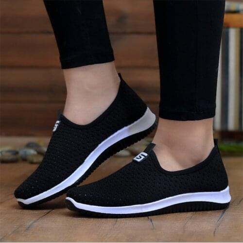 Plus Size Breathable Air Mesh Sneakers Women 2021 Spring Summer Platform Knitting Flats Soft Light Womes Shoes