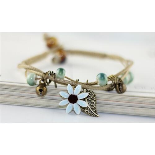 Sweet Temperament Daisies With Leaf And Bell Hand Chain Simple Lovely Multicolored Ceramic Bracelet