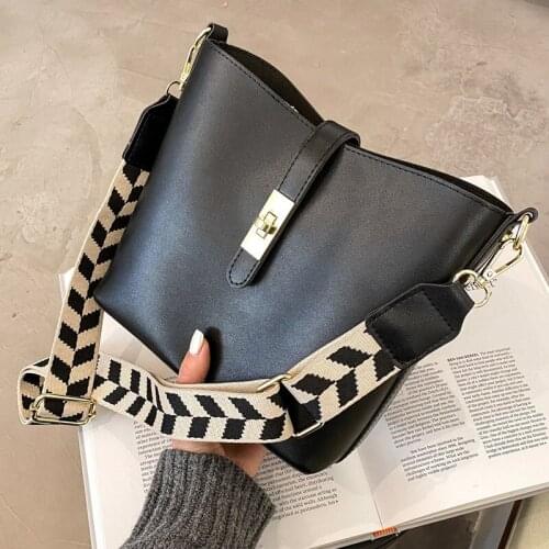 Shoulder Bag Female Handbag Women Bag Crossbody Bag Backpack Luxury Fashion 2021 New PU Leather Simple All-match Bucket Zipper