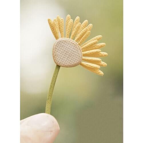 New Design Small Daisy Flower Craft Metal Cutting Dies Scrapbooking Album DIY Paper Card Craft Embossing Die