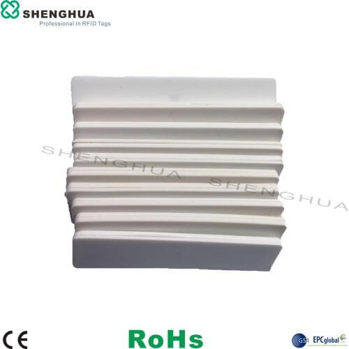 100pcs/pack Factory Price RFID Clothing Tags 860-960MHz UHF RFID Laundry Hang Tags for Automatic Warehouse Management