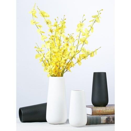Modern Minimalist Ceramic Vase Art Design Product Vase Home Office Ceramic Vase Portable Flower Arrangement Container