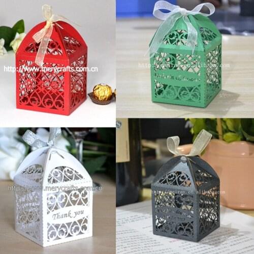 Holiday party favors all kinds of gifts /chocolate box UAE national day box