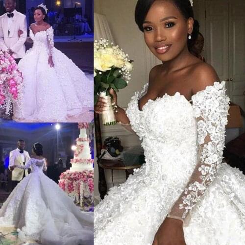 Plus Size Wedding Dresses Handmade Flowers Lace Applique Beaded Bridal Gowns Dubai African Crystal Tulle Wedding Gowns