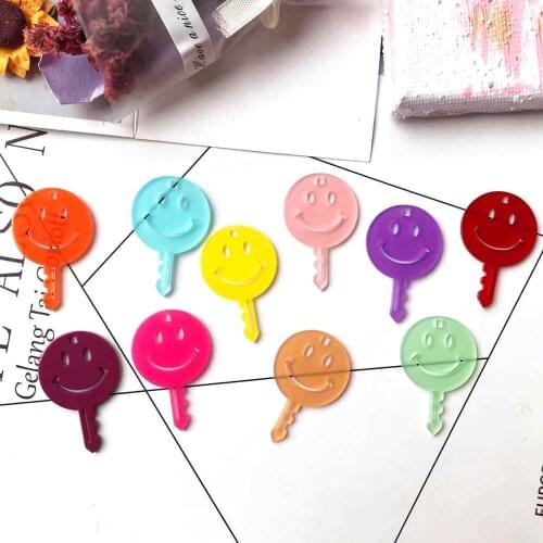10pcs new Acrylic key smiling face charms keychain pendant earrings Hang a neck chain DIY gift decoration