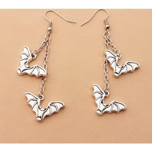 1 Pair Hanging bat earrings Gothic witch pendant jewelry silver color fashion gift women classical Halloween Earrings