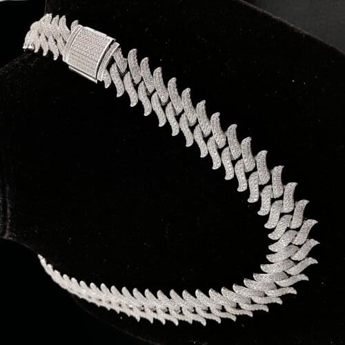 DIAMOND SPIKED LAUREL CUBAN CHAIN