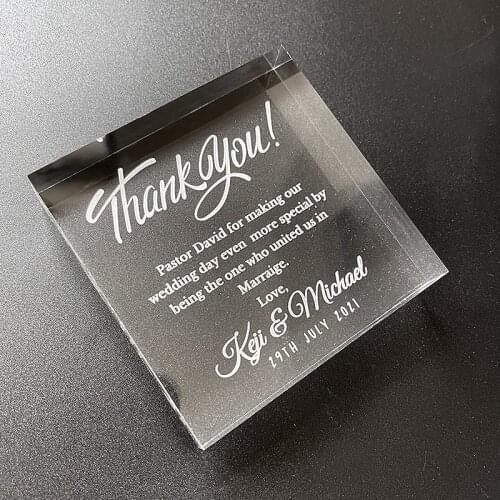 20/25mm thick Customized plexiglass DIY carved text logo Ornaments Transparent acrylic plexiglass Wedding decorations