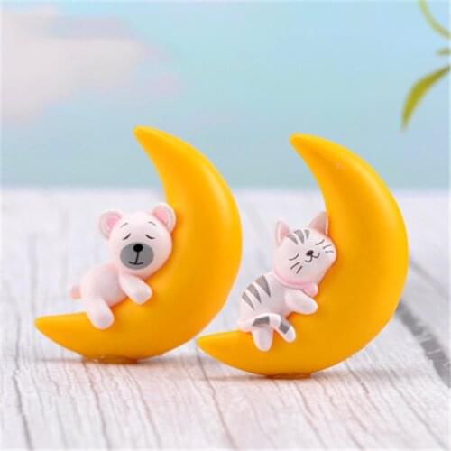 ZOCDOU 1 Piece Cartoon Bear Cat Rabbit Moon Hypnosis Model Small Statue Car Figurine Crafts Garden Figure Ornament Miniatures