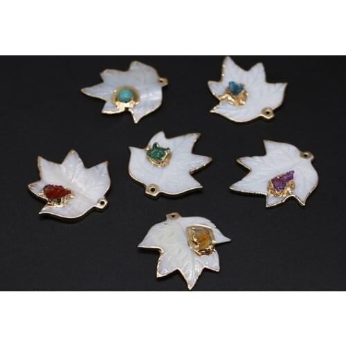 Natural Shell Pendant Leaf Shape White Pearl Shell Pendant Plating Gold Charms for Making DIY Necklace Accessories 30x30mm