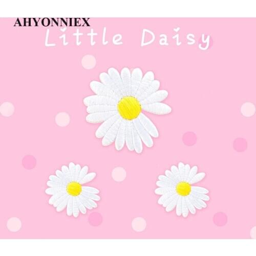 Little Daisies flower Patch Embroidery Sticker Iron on Patches for clothing applique embroidery DIY Clothing Accessories