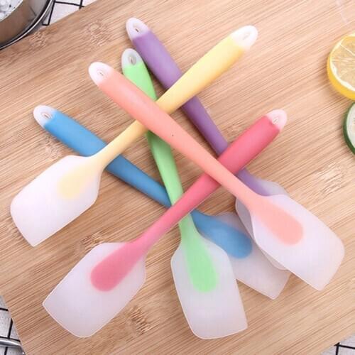 Kitchen Silicone Cream Butter Cake Spatula Mixing Batter Scraper Brush Butter Mixer Cake Brushes Baking Tool Kitchenware