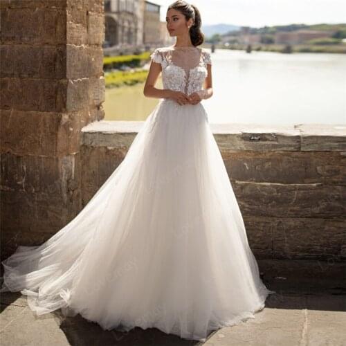 Beach Wedding Dresses 2021 Short Sleeves Scoop Neck Bohemian Lace Appliques Boho Bridal Gown Button Illusion Vestido De Noiva