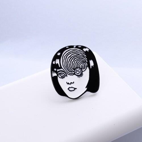 Horror Goru Eyeball Pin Horrific Japanese Anime Comic Black White Women face Enamel Brooch Bag Shirt Clothes Lapel Pin Badge