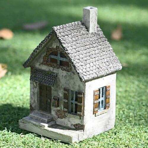 Pastoral Resin Desktop Micro Landscape Cabin Tiny Courtyard Decoration