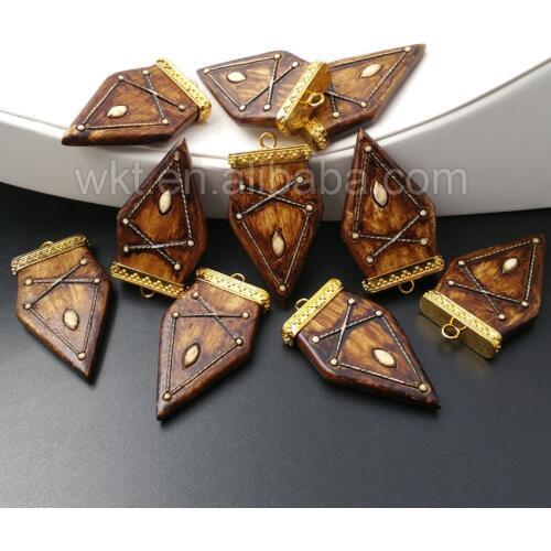 WT-P978 5 pieces/lot wholesale unique design engraving pendant gold-plated, brown resin arrow shape pendant necklace
