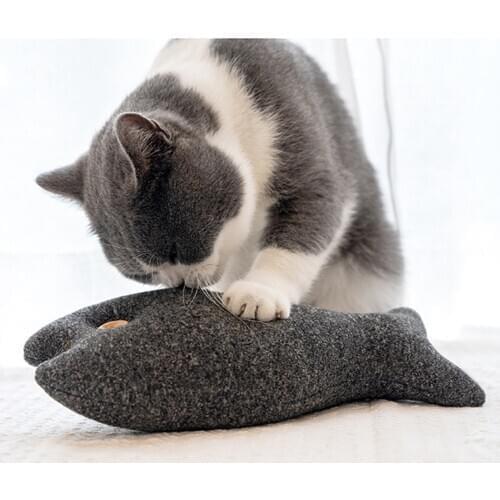 Legendog Larger Fish Cat Toy Realistic Catnip Kitten Toy Pet Cat Bite Toy Kitten Chew Toy Simulation Toys Interactive Toys