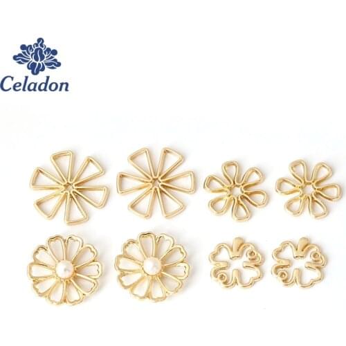 10pcs Lovely Hollow Flower Shape Metal Charms Jewelry Earring Findings for DIY Necklace Bracelet Earring Jewelry Making