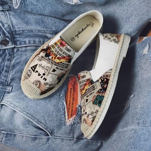 Spring Graffiti Flats Shoes Men Loafers Casual Espadrilles Men Driving Shoes Slip-on Breathable Comfortable Men Fisherman Shoes