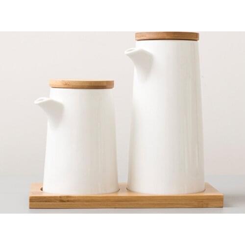 Japanese-style Ceramic Seasoning Jar Oil Can Soy Sauce Cruet Salt Shaker Kitchen Tools Condiment Box Set White Home Chili Jar