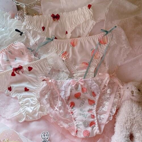 Japanese soft girl cute Lolita sexy peach strawberry love ribbon lace underwear girl