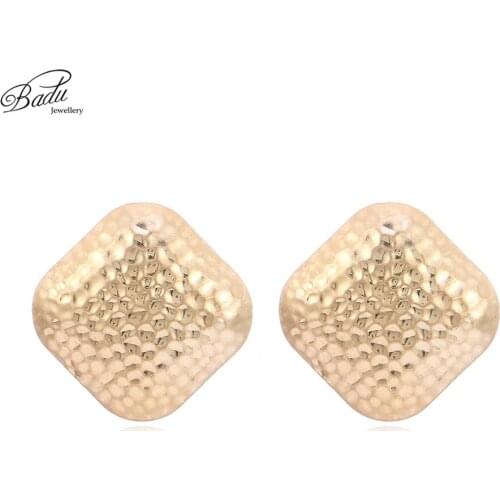 Badu Big Metal Stud Earring Women Rocky Punk Style Large Geometric Earrings Honeycomb Statement Jewelry for Halloween Party