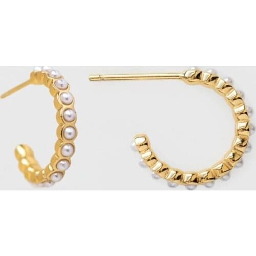 2021 Valentines Day Gift Fashion Women Jewelry Bezel Set White Fresh Pearl Beads Geometric Round Circle Small Hoop Earring