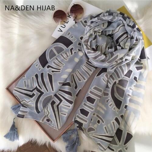 10pcs/lot New fashion Muslim hijab women scarf/scarves wraps fashion shawl high quantity viscose tassels geometric print bandana