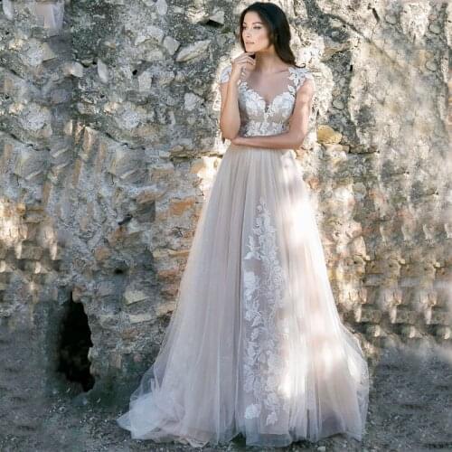 Scoop Short Sleeve See Through Appliques Lace Zipper With Buttons Tulle Wedding Dress 2021 Vestido De Noiva Bridal Gown