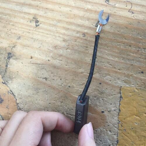 1PC Replacement Fork Terminal Power Tool Carbon Brush 32mm x 10mm x 8mm