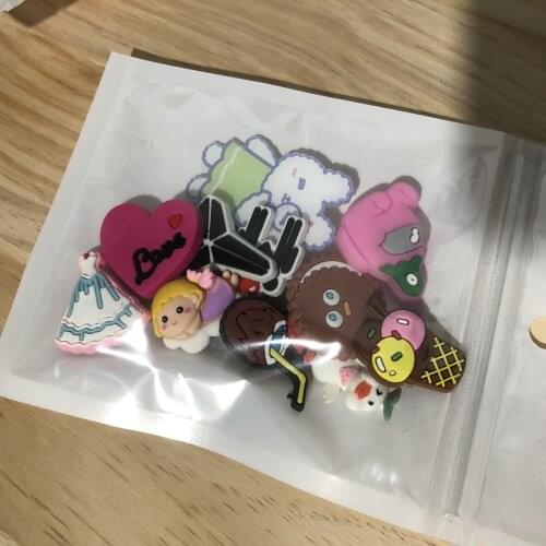 CSBL Cartoon Food Flower Removable PVC Soft Glue Shoes Buckle Garden Shoes Decoration Customized Croc Charms Designer