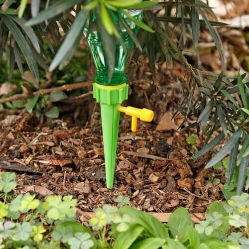Auto Drip Irrigation Watering System Automatic Watering Spike for Plants Flower Indoor Household Waterers Bottle dripping device