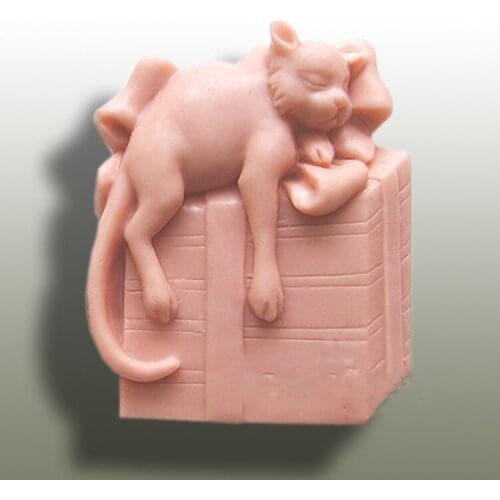 New Arrival Silicone Mold Cute Cat on a Gift Handmade Soap Mold Fondant Silicon for Cake Decorations Aroma Stone Moulds PRZY 001