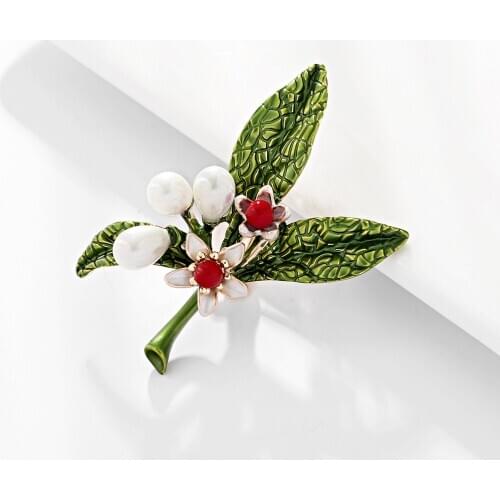 NEW Cheery Retro Green Plant Leaf Metal Pin Pearl Flowers Brooch for Women Collar Accessories Jewelry Gifts