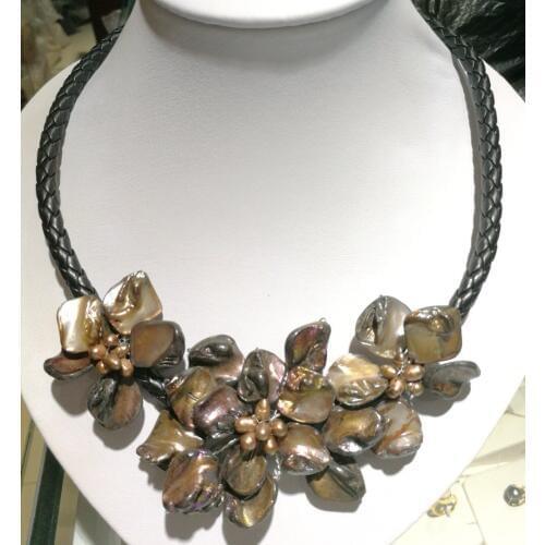 3 Brown Flowers Classic Jewelry brown natural pearl handmade shell pendant Women necklace 45cm 18